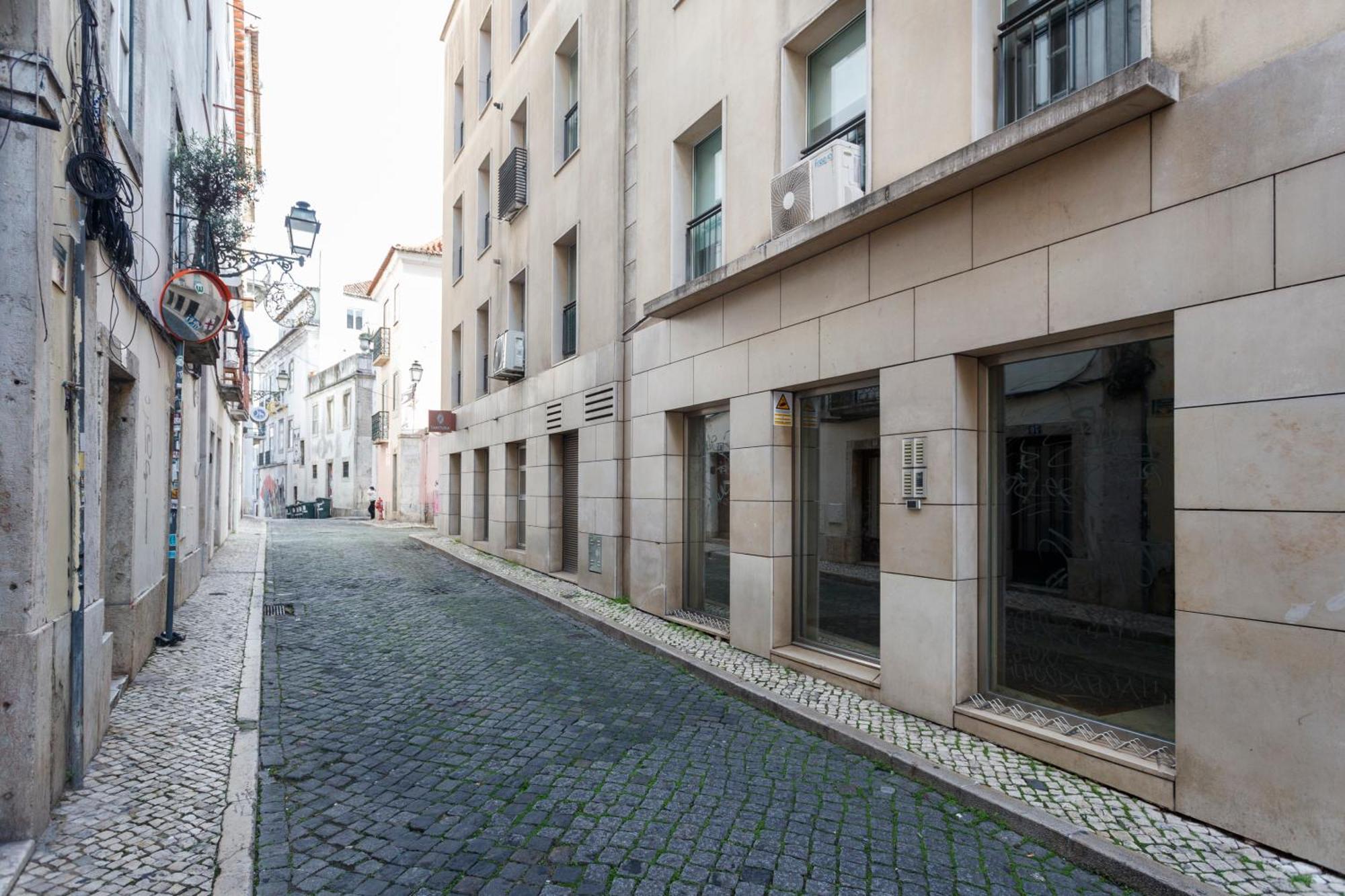 Shared Accommodation In Bairro Alto - Chiado Lisbon Exterior photo